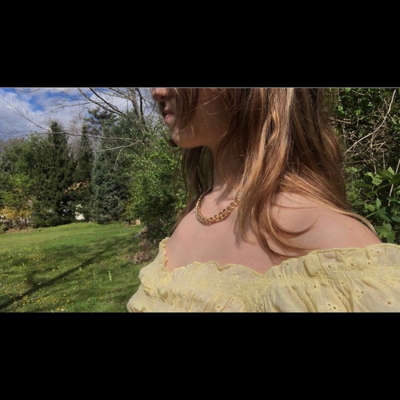 Gold Chain - Picture 3 of 6